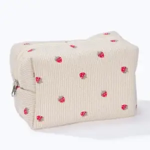 trousse en fausse fourrure (20x13cm) (copie)